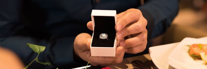 婚約指輪　プロポーズ