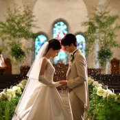 秋プレミアムBIG【最大150万優待】白亜のチャペル感動挙式＆新作ドレス試着の詳細を見る