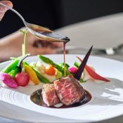 【連休BIG】絶景ウェディング&おもてなし美食体験×最大130万特典の詳細を見る