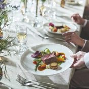 年末限定＊絶景W×おもてなし美食体験×最大130万特典
の詳細を見る