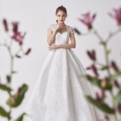*ハナユメ限定*【無料カラー診断×ドレス試着】花嫁丸ごと体験×最大130万特典の詳細を見る