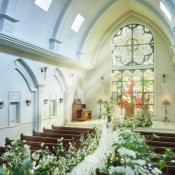 《先着3組》初見学でも安心♪ドレス1着優待×感動挙式体験×試食