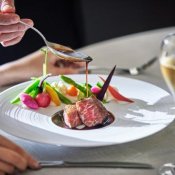 ＼組数限定*おもてなしW体験／オマール×国産牛コース無料試食