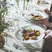 ＼美食に浸る／組数限定５品無料コース試食*料理ランクアップ特典の詳細を見る