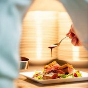 【GW特典延長】新潟牛試食×料理ランクUP優待*ガーデン演出体験の詳細を見る