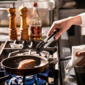 《1⽇花嫁体験》100万優待◆ガラスチャペル×パーティ演出体験