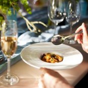 <平日限定>【下見宿泊優待有】豪華試食&白樺の森チャペル体験