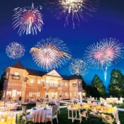【夏季限定】最新演出体験×豪華料理試食×打上花火特典付き