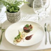 【料理重視必見】シェフ特製絶品試食×ドレス全額無料特典の詳細を見る