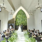 緑あふれるドレス映えチャペル|最大180万円優待×黒毛和牛メイン料理試食