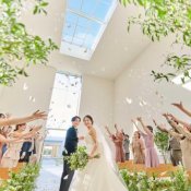 光が包む感動チャペル×最新ガーデン演出体験×絶品試食《最大160万円ご優待》