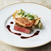 【少人数ウエディング!大切なご家族と祝福する結婚式】とろける和牛試食付