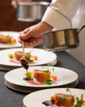 【1万5千円相当試食】ゲスト100名以上必見!料理と会場でおもてなし