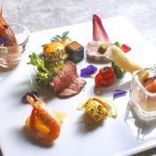 【リニューアル記念フェア】ゲスト目線で料理体感&10大特典★