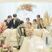 \憧れを形に!/最新&有名ドレス×大人可愛い空間をトータル体験♪