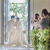 【ドレスも予算も理想が叶う】24.2万円着放題×見積相談フェア
