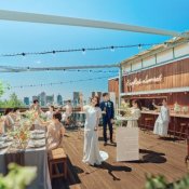 貸切×持込無料でおしゃれな結婚式♪5万ギフト×全9品無料試食付の詳細を見る