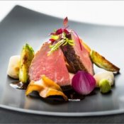 【5組限定*】とろける和牛試食＆最新ドレス×圧巻チャペル体験