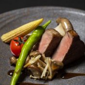 【ギフト10万&国産牛試食】ガーデン付貸切邸宅×純白チャペル体験