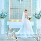 【初見学◎】白亜のチャペル体験&ドレス見学会&特典*絶品試食