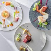 人気No.1《豪華3万》黒毛和牛×オマール海老コース試食*QUO1万円付の詳細を見る