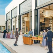 《式場見学1件目応援◎》全天候型リゾート会場見学×豪華試食×ドレス試着×予算相談