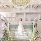 プレ花嫁人気【ドレス試着×チャペル×豪華試食】3大演出体験フェアの詳細を見る
