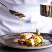 《月1プレミアム》【最大112万円分特典】贅沢3品試食×チャペル体験