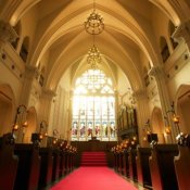 Pick UP\月2BIG/感動チャペル×ミシュラン料理×憧れドレス