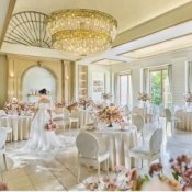 ＼水曜VIP★最大130万円優待付／大聖堂×空*緑望む邸宅&3万円相当の豪華試食の詳細を見る