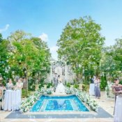 ＼26年6-8月検討の方／世界のビールなど飲料代＆ドレス1着無料♪の詳細を見る