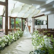 3連休SP【1件目見学なら挙式プレゼント！】光×緑×邸宅のチャペル見学