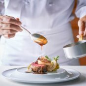 【金曜Premium】贅沢4万試食×感動チャペル体験☆ドレス特典付きの詳細を見る