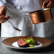 【全天候型＆一棟貸切を体験♪】豪華10大特典+黒毛和牛試食付