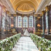 残2枠【式場人気№1】☆ベストプライス保証☆最安値で叶えるWフェアの詳細を見る