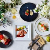 ◆人気No.1◆夢の国チケット付*3.6万円美食×本物の古城体験の詳細を見る