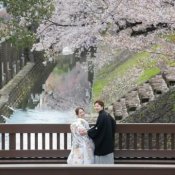 4月挙式限定春婚SP★最大150万優待+前撮りプレゼント＆アマギフ１万円の詳細を見る