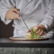 \3年連続!料理評価受賞/鶴岡八幡宮ツアー×豪華3万円和牛試食