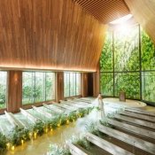 【Amazonギフト付】緑溢れるチャペル&パーティ体験×ドレス優待の詳細を見る