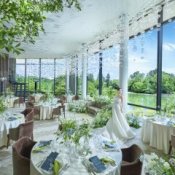 【木曜開催】光と水が魅了する披露宴会場×心に残る極上試食