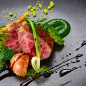 燈花会限定◇A5和牛試食×最大160万優待×森のリゾート貸切体験の詳細を見る