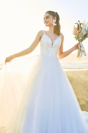 【平日限定】衣裳にこだわりたい方へ！ウェディングドレス体験試着付き相談会の詳細を見る