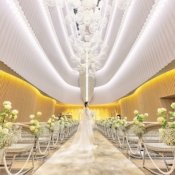 【月曜日限定!貸切2組】大聖堂で憧れ挙式×美食で楽しめる絶景パーティ会場見学