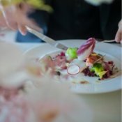 お盆SP【当館平日人気NO.1】初見学◎絶品国産牛の贅沢試食×貸切邸宅ALL見学の詳細を見る