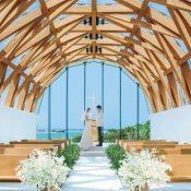 不安を解消!全16チャペルを一緒に選ぶリゾートフェア