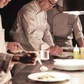 【料理重視必見☆オープンキッチン◎】特選牛食べ比べ試食フェアの詳細を見る