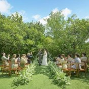 ＼ギフト券1万★挙式料全額／駅1分*貸切ガーデンW×贅沢5品試食の詳細を見る