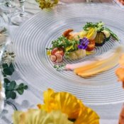 【GW平日*GIFT1万】人気ドレス&写真映え会場見学×海の幸*和牛を堪能♪の詳細を見る