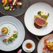 BIGフェア♪衣装13万×無料4万試食×宿泊プラン×交通費付の詳細を見る