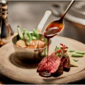 【組数限定】A5和牛＆オマール海老4万試食★料理ランクUP特典付の詳細を見る